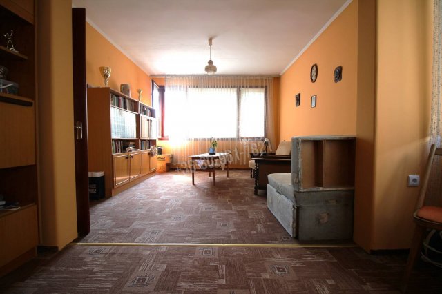 Eladó családi ház, Sarkadon 60 M Ft, 6 szobás
