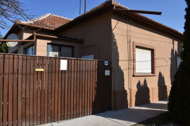 Eladó családi ház, Törökszentmiklóson 35 M Ft, 3 szobás