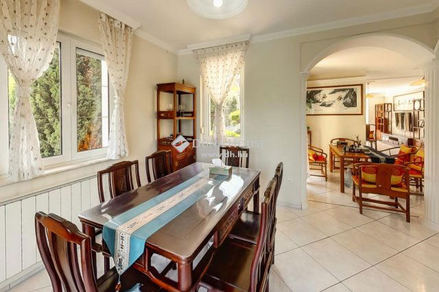 Eladó családi ház, Budapesten, II. kerületben 266.319 M Ft