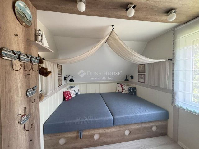 Eladó családi ház, Balatonkenesén 499 M Ft, 3 szobás