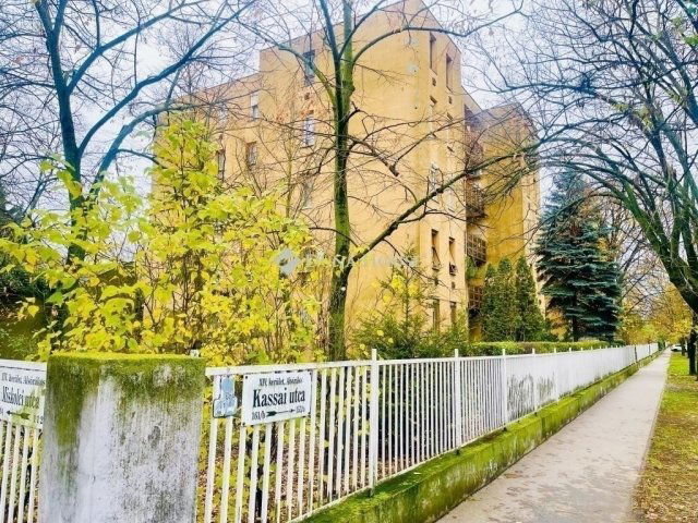 Eladó téglalakás, Budapesten, XIV. kerületben 64.9 M Ft