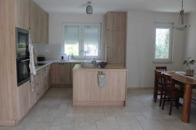 Eladó családi ház, Sarródon 89 M Ft, 1 szobás