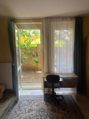 Kiadó téglalakás, albérlet, Pécsett, Faludi Ferenc utcában