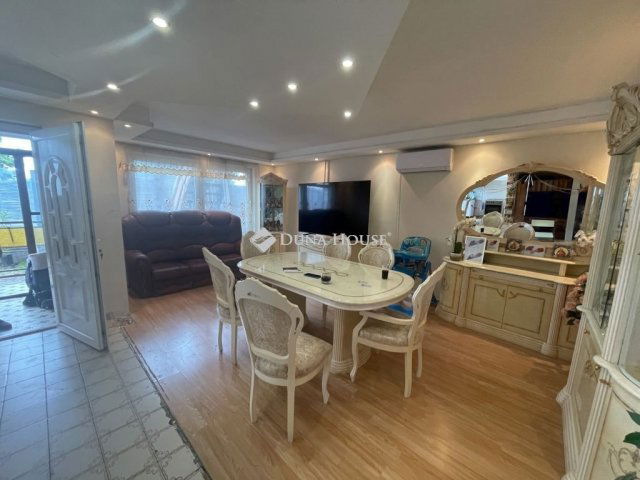 Eladó családi ház, Esztergomban 50 M Ft, 4 szobás