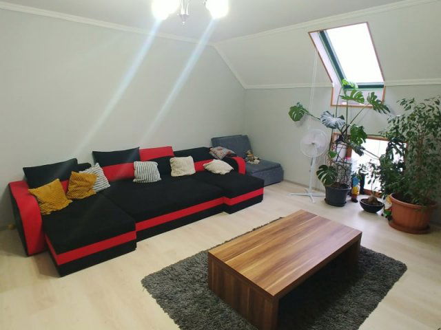 Eladó téglalakás, Balatonfüreden 89.9 M Ft, 4+1 szobás