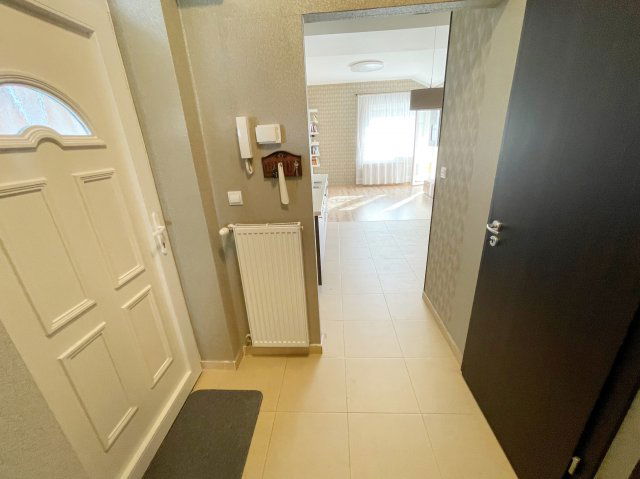 Eladó panellakás, Veresegyházon 87.2 M Ft, 3 szobás