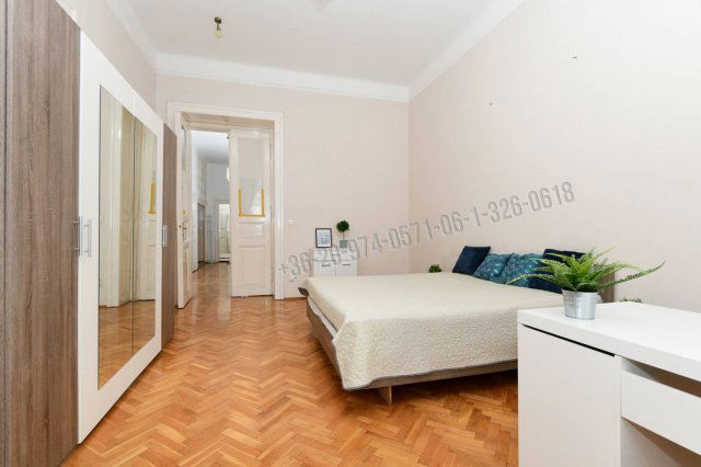 Eladó téglalakás, Budapesten, VI. kerületben 99 M Ft, 3 szobás