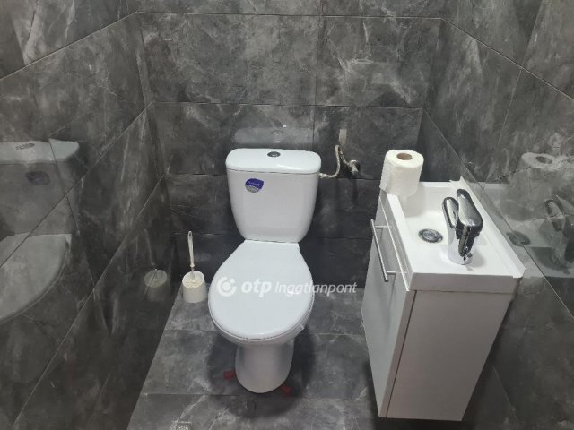 Eladó családi ház, Érden 117 M Ft, 6 szobás