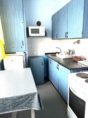 Eladó panellakás, Komáromban 39.9 M Ft, 2 szobás