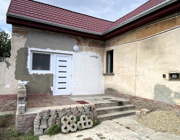 Eladó családi ház, Dánszentmiklóson 26.9 M Ft, 2+1 szobás