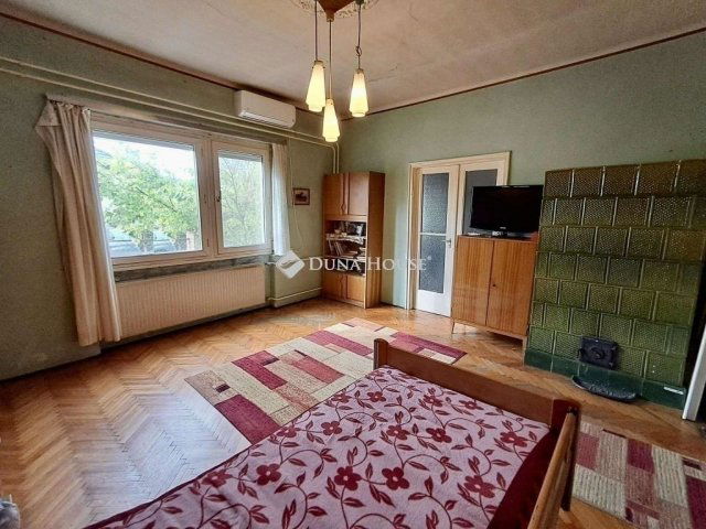 Eladó családi ház, Budapesten, XV. kerületben 85 M Ft, 3 szobás