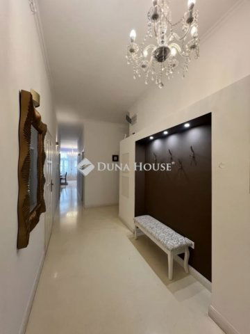 Eladó téglalakás, Budapesten, VI. kerületben 211.75 M Ft