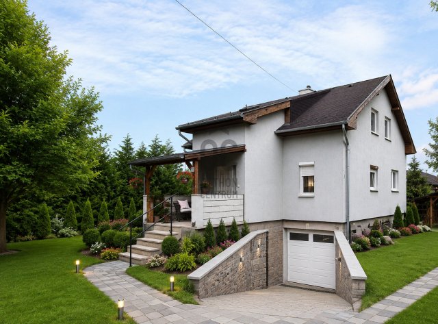 Eladó családi ház, Szigetszentmiklóson 94.99 M Ft, 8 szobás