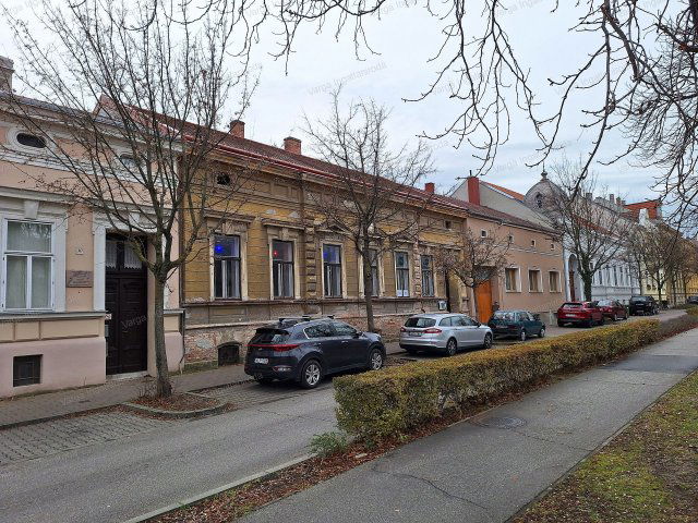Eladó családi ház, Sopronban 140 M Ft, 4 szobás