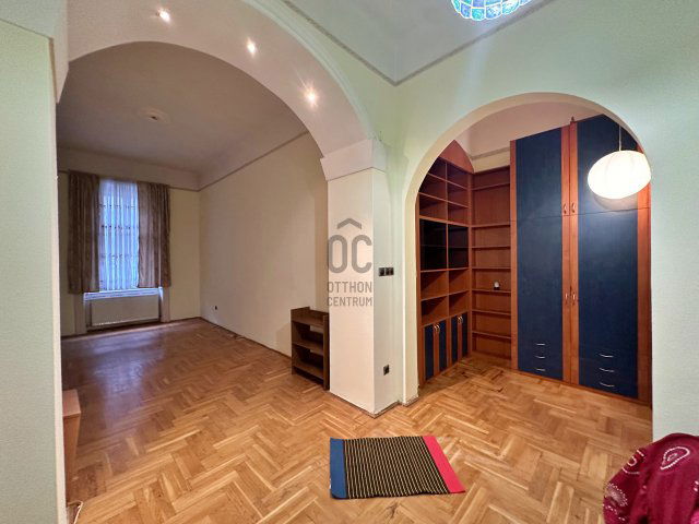 Eladó téglalakás, Budapesten, VII. kerületben 83.9 M Ft