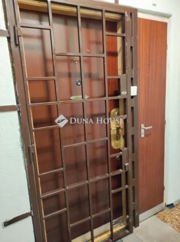 Eladó panellakás, Budapesten, XX. kerületben 48 M Ft, 2 szobás