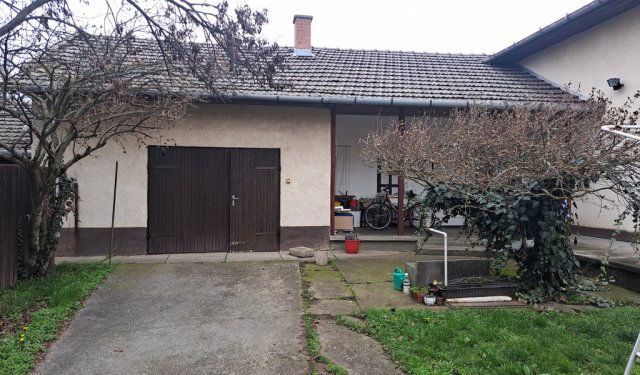 Eladó családi ház, Törökszentmiklóson 44.9 M Ft, 6 szobás