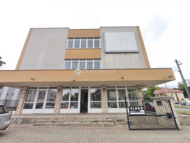 Eladó iroda, Debrecenben 1117.2 M Ft / költözzbe.hu