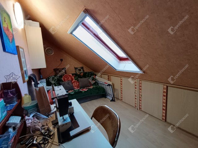 Eladó családi ház, Sopronban 120 M Ft, 7 szobás