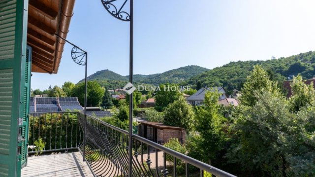 Eladó családi ház, Visegrádon 562.5 M Ft, 4 szobás