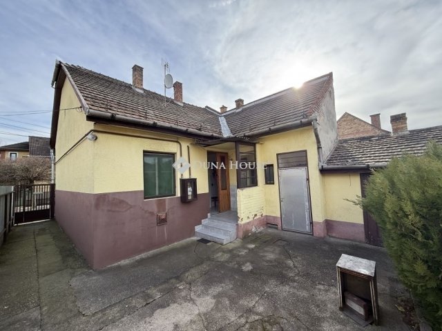 Eladó családi ház, Budapesten, XX. kerületben 64.9 M Ft