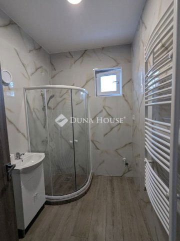 Eladó családi ház, Debrecenben 112 M Ft, 5 szobás