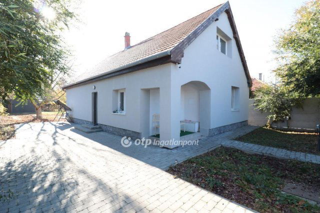 Eladó családi ház, Ráckevén 81.8 M Ft, 4 szobás