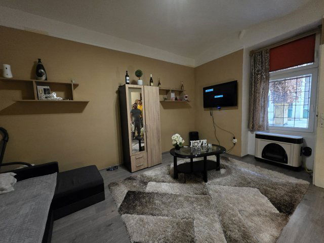 Eladó téglalakás, Budapesten, IX. kerületben, Üllői úton