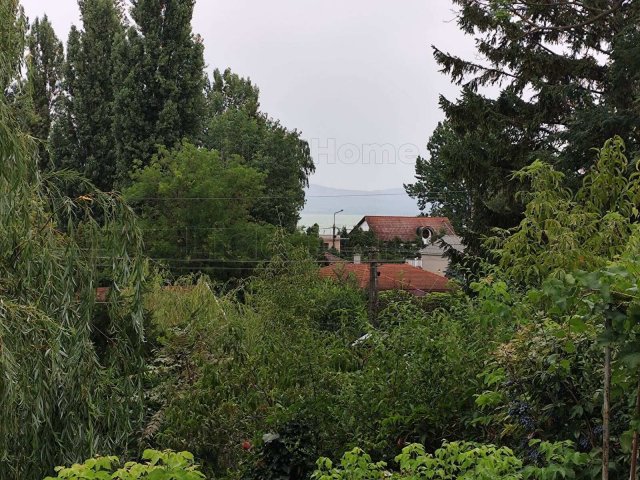 Eladó nyaraló, Balatonszárszón 95 M Ft, 5 szobás