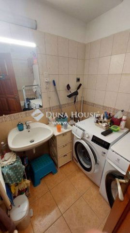 Eladó téglalakás, Vácon 72.5 M Ft, 1+2 szobás