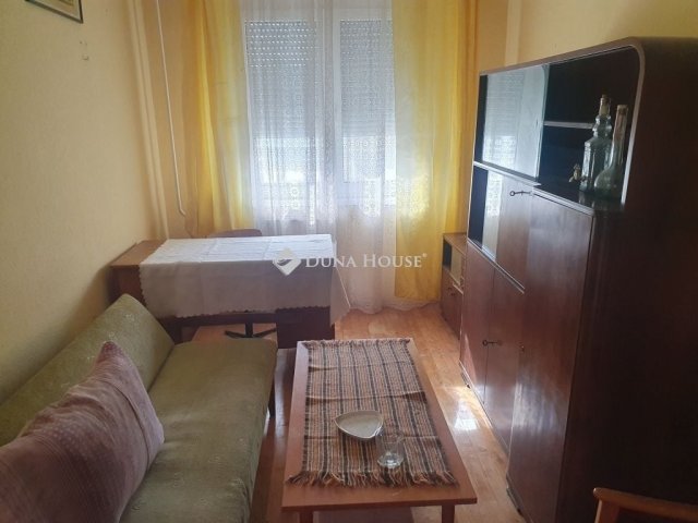 Eladó panellakás, Székesfehérvárott 49 M Ft, 2 szobás