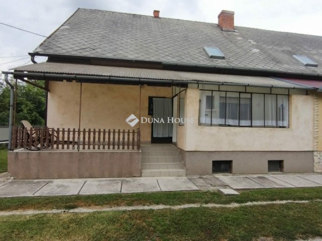 Eladó téglalakás, Harkányban, Vasút utcában 34.99 M Ft
