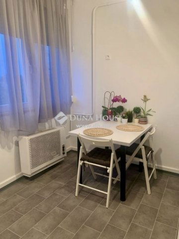 Eladó téglalakás, Szigetszentmiklóson 53 M Ft, 2 szobás