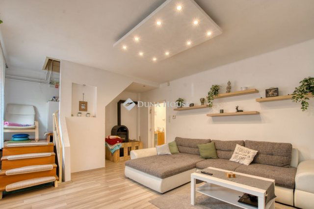 Eladó családi ház, Érden, Kalotaszegi utcában 114.9 M Ft