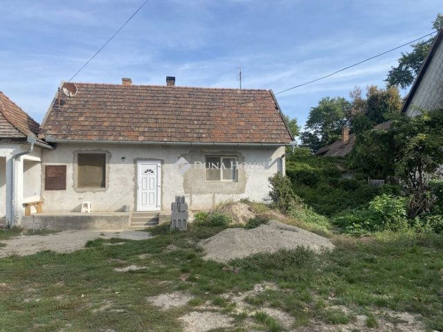 Eladó családi ház, Dömsödön 24.7 M Ft, 5 szobás