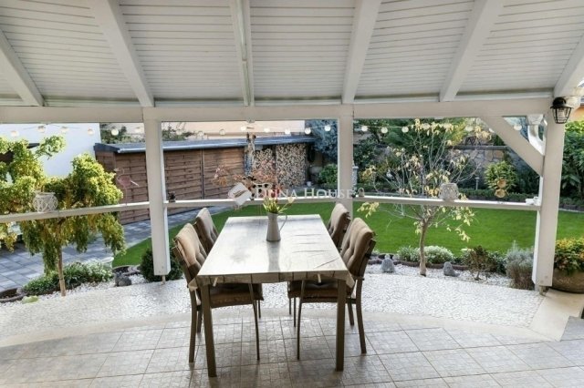 Eladó családi ház, Dunakeszin 193 M Ft, 5 szobás