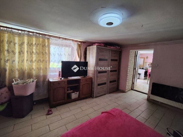 Eladó családi ház, Vácrátóton 33.5 M Ft, 3 szobás