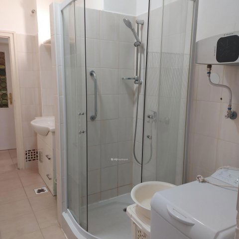 Eladó téglalakás, Szigetszentmiklóson 62.7 M Ft, 2+1 szobás