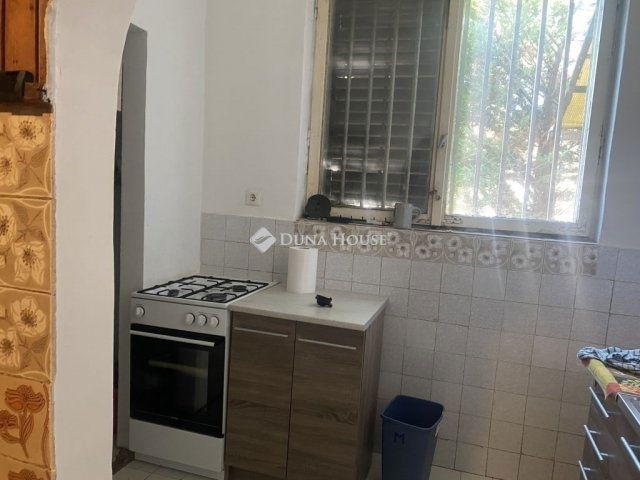 Eladó családi ház, Budapesten, XVIII. kerületben 94 M Ft