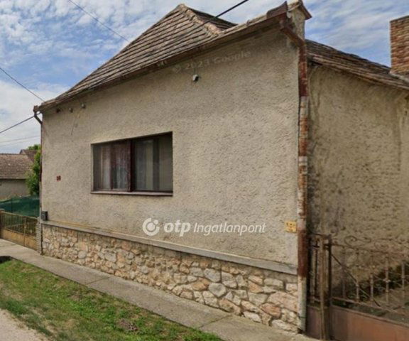 Eladó családi ház, Görcsönyben 36.9 M Ft, 3 szobás