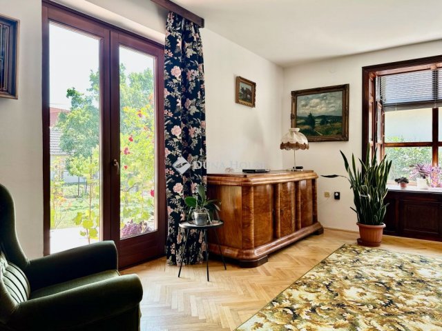 Eladó családi ház, Pécsett, Mária dűlőn 139 M Ft, 6 szobás