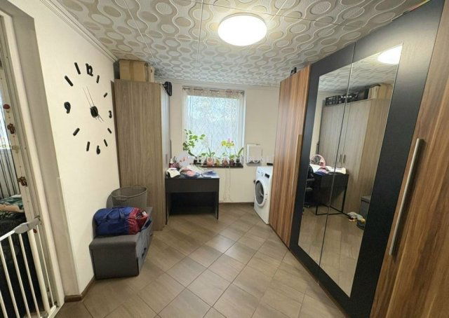 Eladó nyaraló, Tóalmáson 30 M Ft, 3 szobás