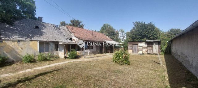 Eladó családi ház, Dombóváron, Erzsébet utcában 6.8 M Ft