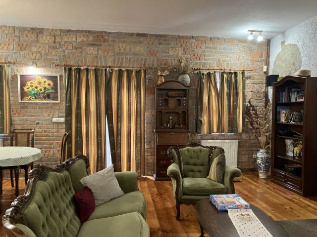 Eladó családi ház, Balatonfüreden 199.9 M Ft, 6+2 szobás