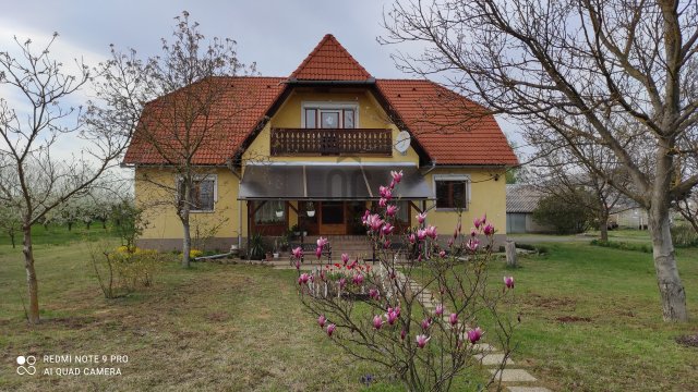 Eladó családi ház, Ilken 120 M Ft, 7 szobás