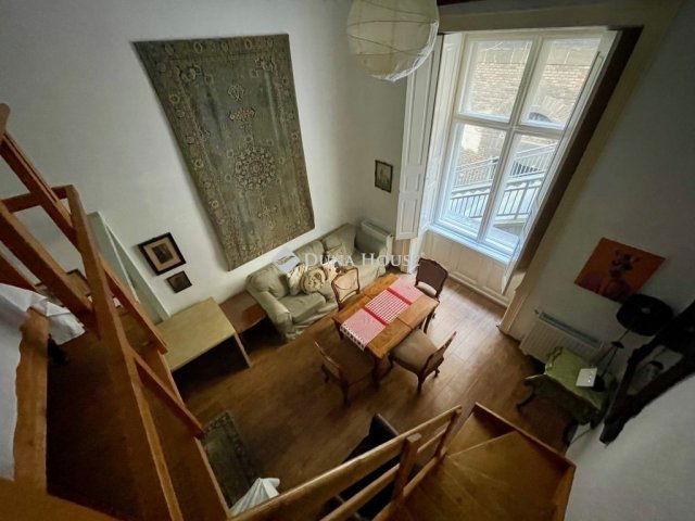 Eladó téglalakás, Budapesten, I. kerületben 74.9 M Ft, 2 szobás