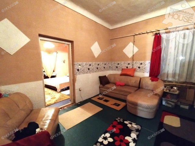 Eladó családi ház, Nagykőrösön 39.9 M Ft, 4 szobás