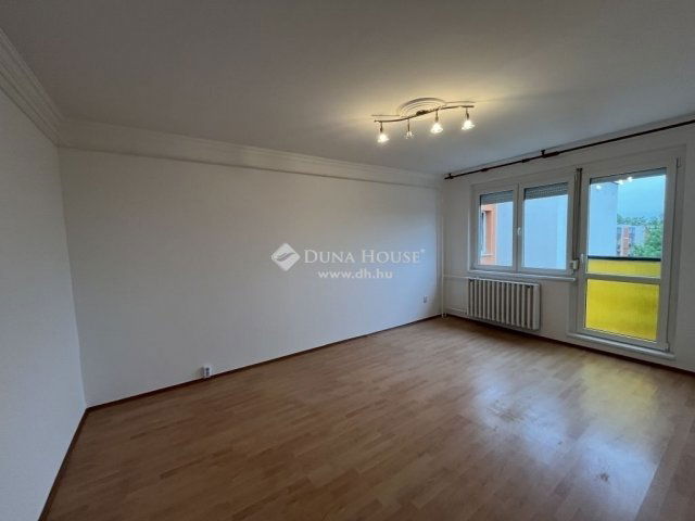 Eladó panellakás, Szombathelyen 30.99 M Ft, 2 szobás