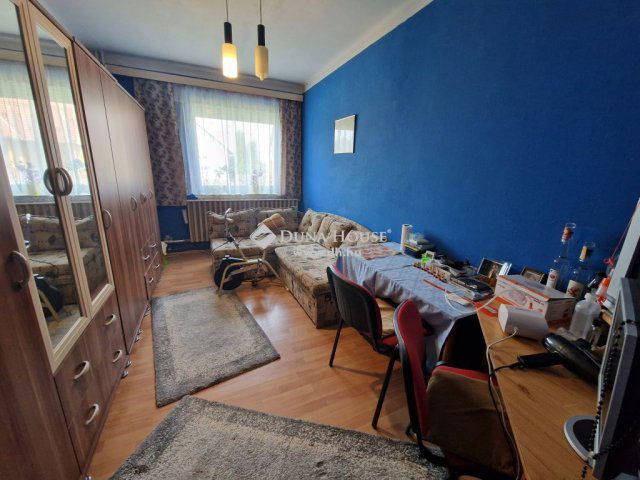 Eladó családi ház, Majson 28 M Ft, 5 szobás