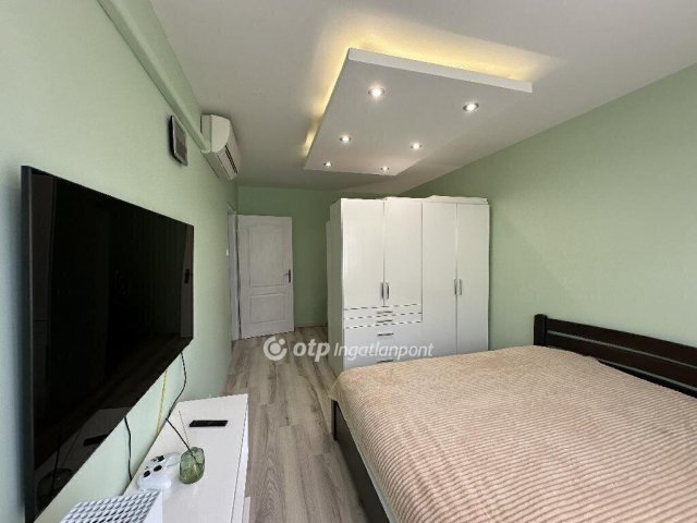Eladó panellakás, Budapesten, III. kerületben 68.9 M Ft, 2 szobás